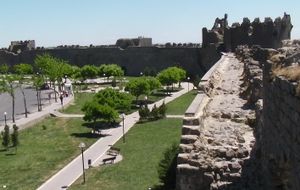 디야르바키르의 성벽 (수르 지구, 2010년 사진)