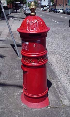 마릭빌의 원통형 우체통