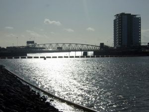 타위강 락 다리