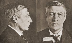 ICA 설립자이자 지도자인 제임스 라킨. 1919년 뉴욕주에서 "범죄적 아나키즘" 혐의로 체포되었을 때 찍은 머그샷.