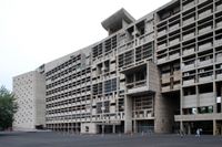 행정 청사, 르 코르뷔지에 설계