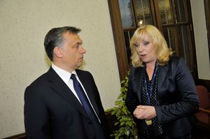 2010년 9월 EPP 정상회의에서 헝가리 총리 오르반 빅토르와 라디초바