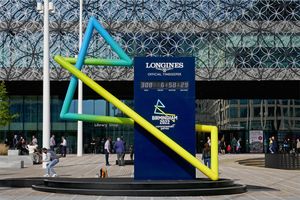 센테너리 광장에 설치된 공식 게임 카운트다운 시계