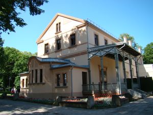 쿠르하우자 (독일어: 휴양소)