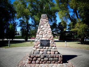 리투아니아에서 추방된 마리얌폴레 주민들을 위한 기념비