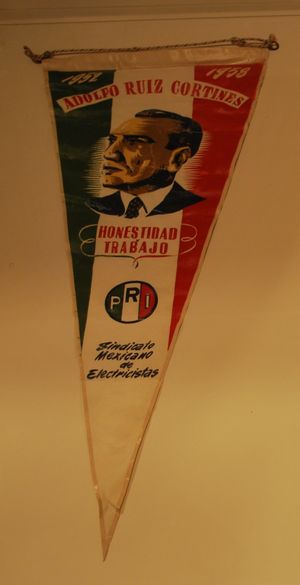 루이스 코르티네스 선거 캠페인 깃발