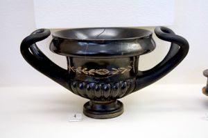 서사면 도기(West Slope Ware) 칸타로스, 기원전 330–300년, 케라메이코스 고고학 박물관, 아테네