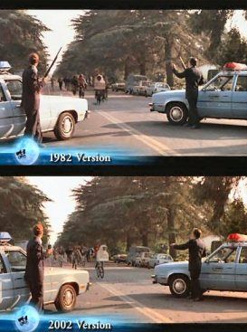 영화의 20주년 기념 버전에서는 연방 요원들이 사용하던 총기가 무전기로 대체되었다.