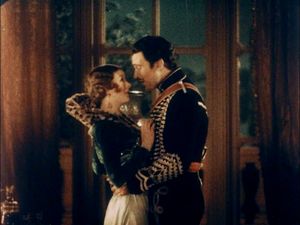 Process 3 테크니컬러의 예시. 영화 연대의 신부(1930)의 마이아나 로이와 월터 피지언