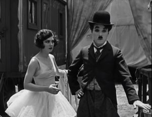 찰리 채플린과 머나 케네디