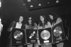 골든 이어링(Golden Earring) 1970년 골드 레코드 수상