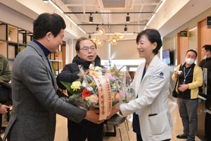 2020년 부산시장 오거돈 코로나19 관련 코호트 격리 해제 나눔과행복병원 격려 방문