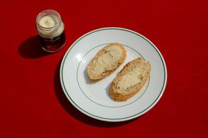 Ricotta forte는 풀리아에서 판매되는 매우 부드러운 종류이다.