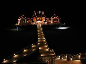 밤의 젤린 부두