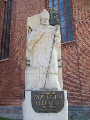 19세기 폴란드의 프리마스인 마르친 두닌의 기념비, 코워브제크