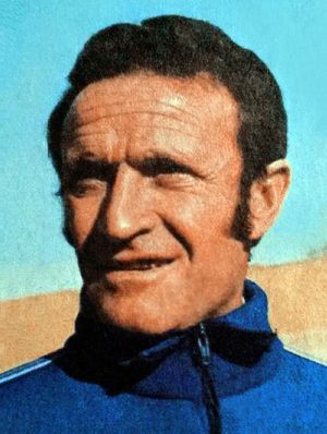 즈드라브코 라이코프는 에스테글랄의 첫 번째 외국인 감독이었다.