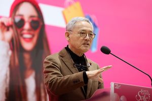 유인촌 장관, 2024 코리아 그랜드 세일 개막식 참석