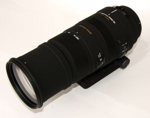150–500 mm 망원 줌 렌즈는 최대 초점 거리보다 훨씬 짧다.