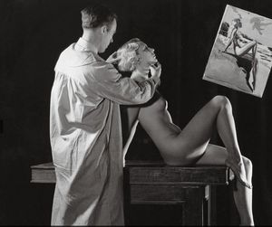 조 모제르트는 1930년대 얼 모란의 첫 누드 모델 중 한 명이었다.