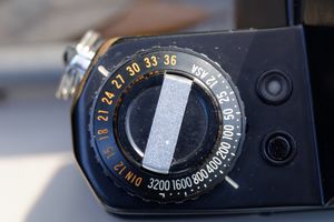 ASA와 DIN 표식이 모두 있는 야시카 FR