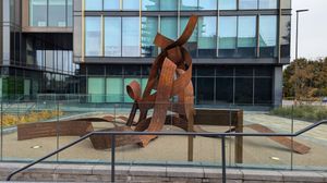 피파 헤일의 리본 조각