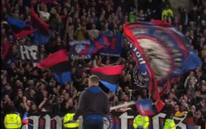 열정적인 홈 서포터인 홀름스데일 패너틱스