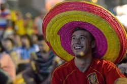 경기 당일 히우 지 자네이루 팬페스트의 스페인 팬