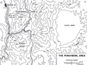 양구군 해안면 부근의 지도. 해안 분지(펀치볼, Punchbowl) 서쪽에 "피의 능선"(블러디 리지, Bloody Ridge)이, 그 북쪽에 "단장의 능선"(하트브레이크 리지, Heartbreak Ridge)이 있다. "단장의 능선"의 서쪽 계곡에 있는 곳이 문등리
