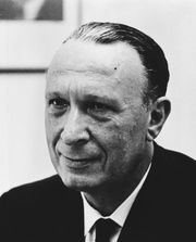 공격의 희생자 중 한 명인 이스라엘의 저명한 과학자 아하론 카치르