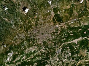 후허하오터와 그 주변, Landsat-5 위성 사진, 2005년 7월 12일