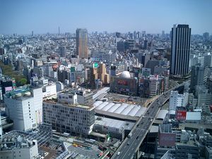 재개발 전 시부야 역과 수도고속 3호 시부야 선 (2003년)