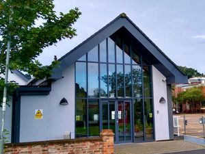 윌프리드 노이스 센터