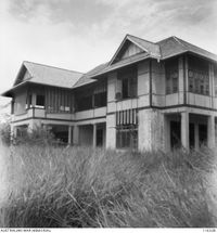 미리의 레지던시 빌딩은 원래 영국을 위한 행정 건물로 사용되었지만, 일본의 미리 점령 동안 일본 본부로 전환되었다.