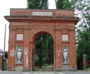 아리오스토가 태어난 저택 입구