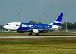 과거 페가수스 항공의 특별 Beko 도색 보잉 737-400(2009년).
