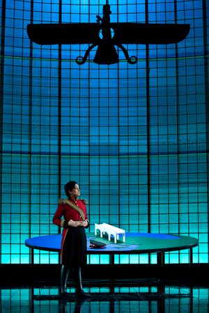 카타리나 카르네우스가 스톡홀름 왕립 오페라에서 2009년 연기한 크세르크세스