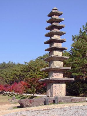 운주사 구층 석탑