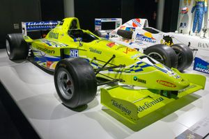 알론소가 2000년 국제 포뮬러 3000 챔피언십에서 몰았던 롤라 B99/50.