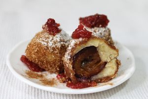 곰보치(자두 만두)