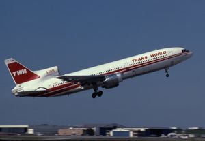 램버트에 있는 TWA L-1011