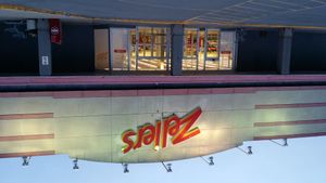 2014년 오타와에서 운영 중인 젤러스 할인 백화점