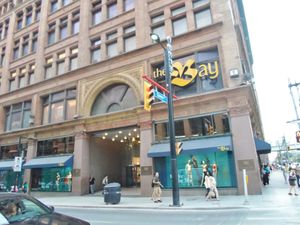 「허드슨 베이」 토론토 본점