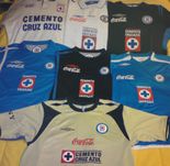 1990년대와 2000년대의 크루스 아술 유니폼