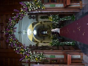 로스 산토스 레예스 사원 내부