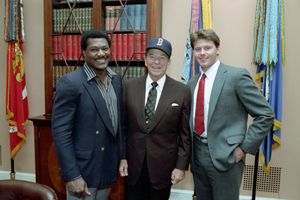 보스턴 팀 동료 돈 베일러와 로널드 레이건 대통령과 함께한 클레멘스