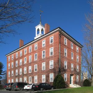 웨스트 칼리지, 윌리엄스 칼리지 캠퍼스에서 가장 오래된 건물