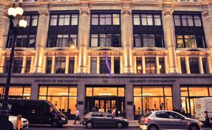 리젠트 스트리트 309번지에 있는 대학교 본부 입구