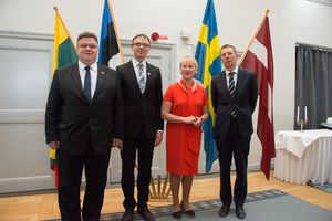 2018년 5월 26일, 발스트룀과 에스토니아 외무 장관 스벤 믹서, 라트비아 외무 장관 에드가르스 린케비치스 및 리투아니아 외무 장관 리나스 안타나스 린케비치우스