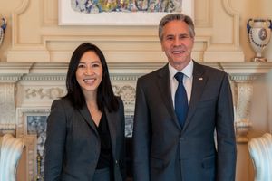 미셸 콴, 2022년 미국 국무장관 토니 블링컨과 함께