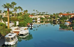 셰이 코리더의 호반 커뮤니티